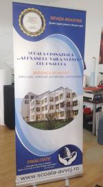 Sisteme de prezentare tip RollUp Banner, usor de montat, cu print retractabil in caseta protectoare a sistemului.